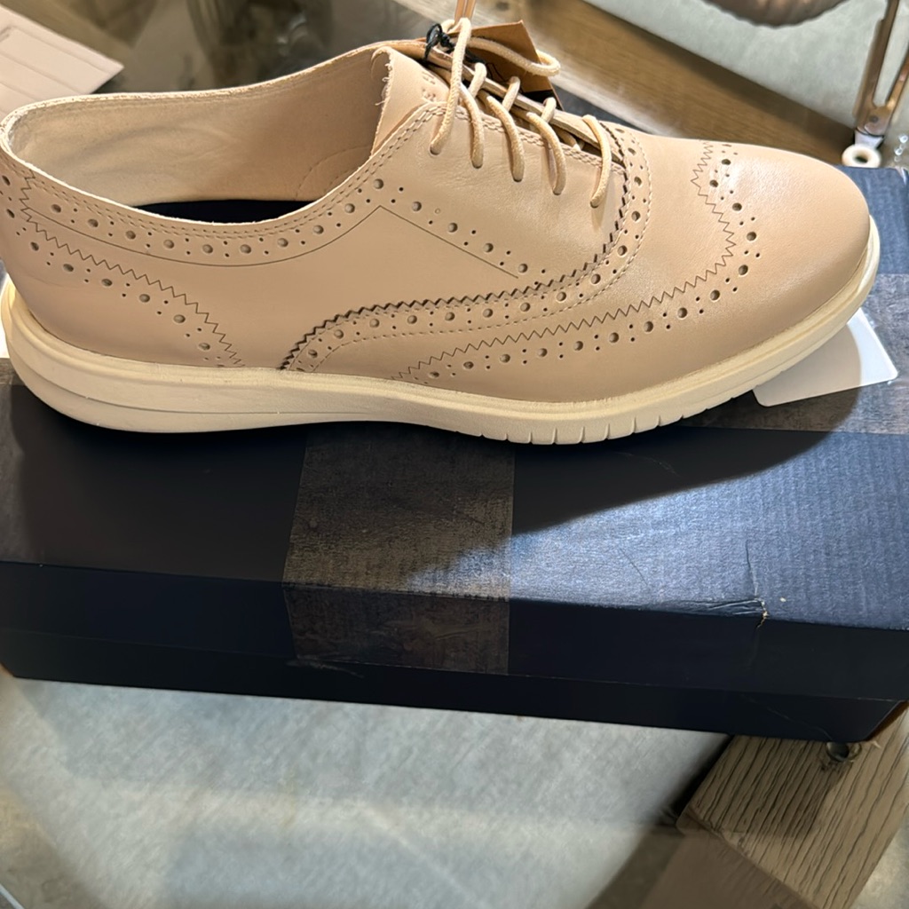 Colehaan Slip Resistant Lace Up Shoes